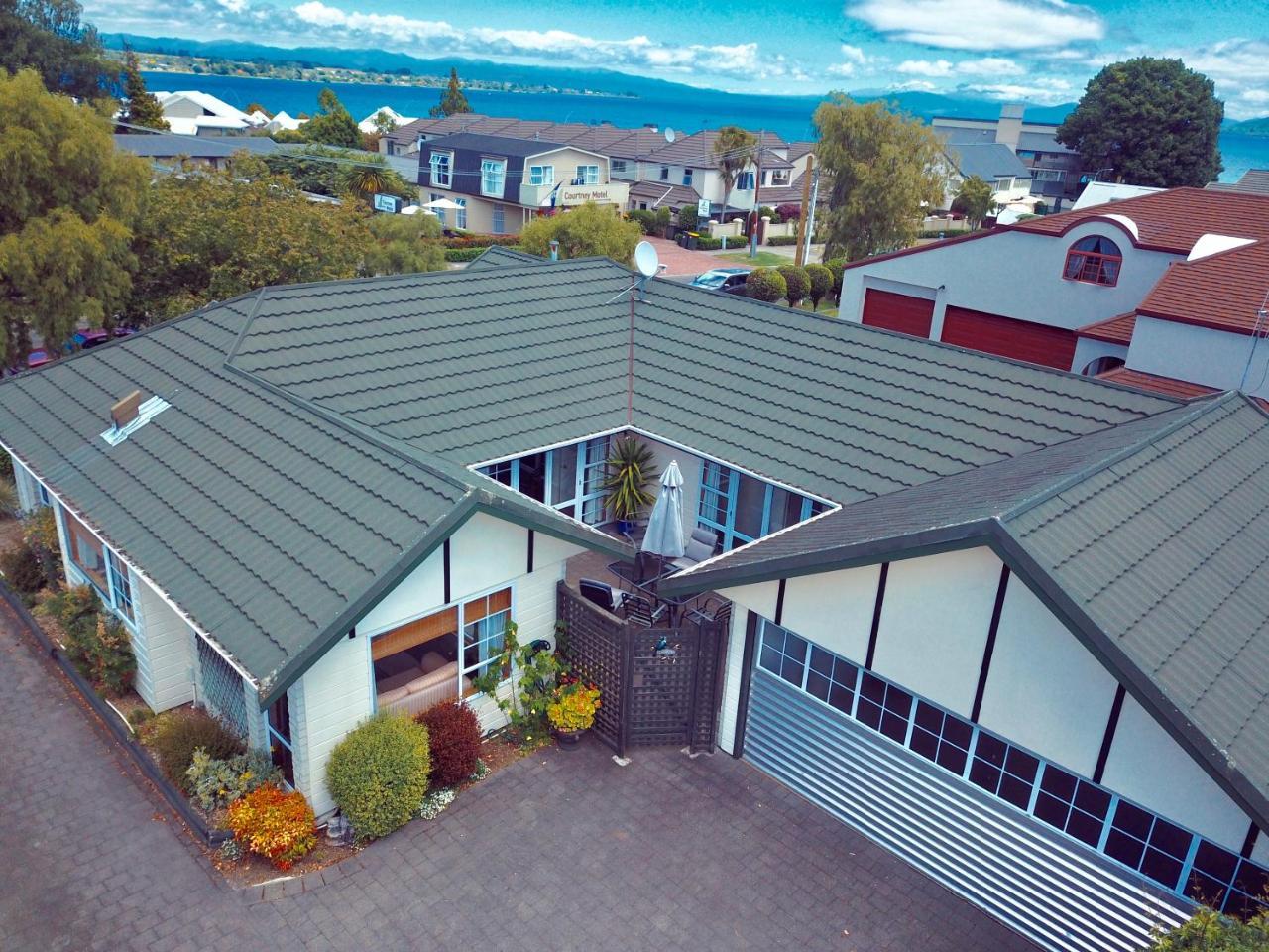 タウポ Tui Houseヴィラ エクステリア 写真