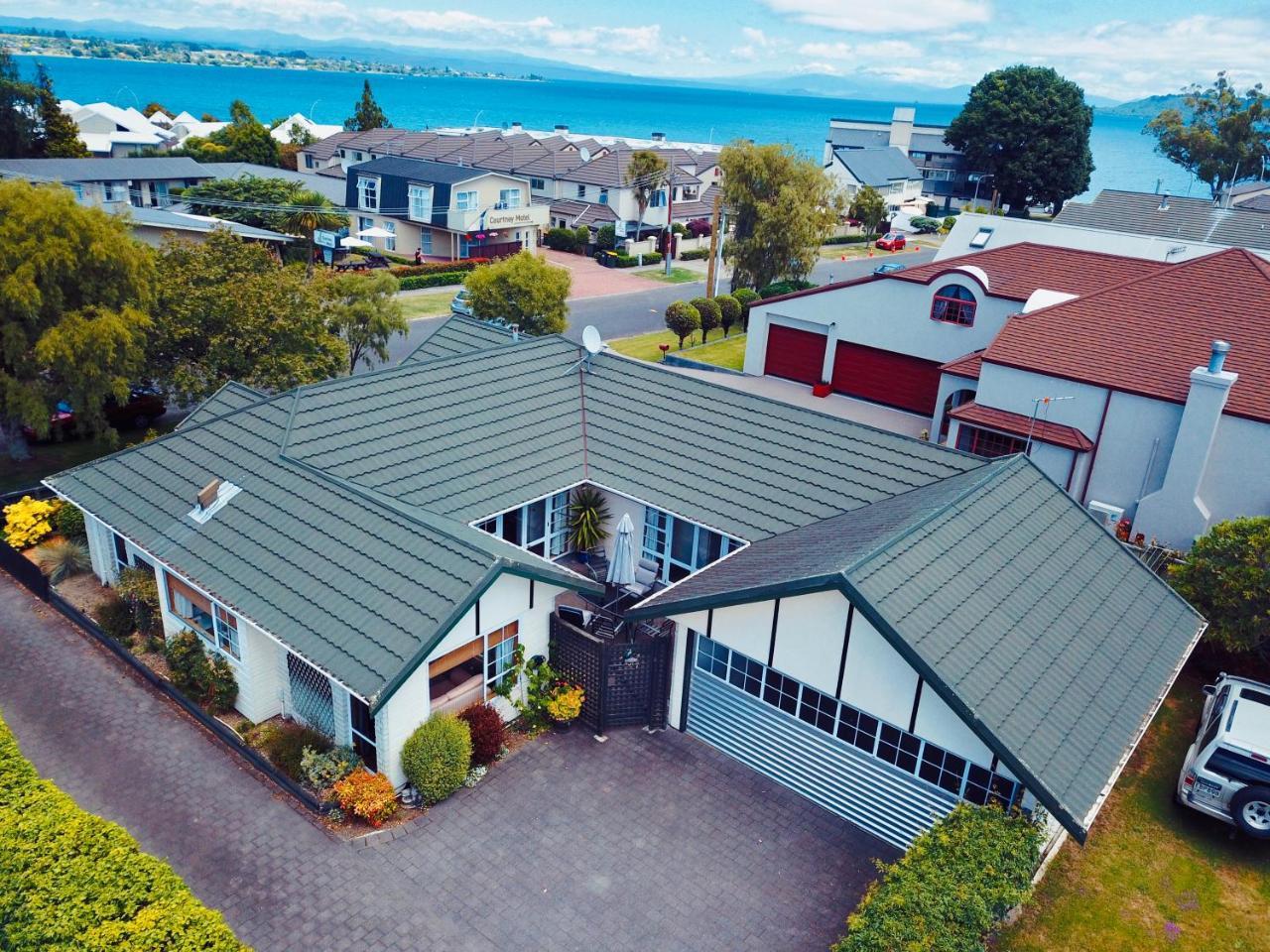 タウポ Tui Houseヴィラ エクステリア 写真
