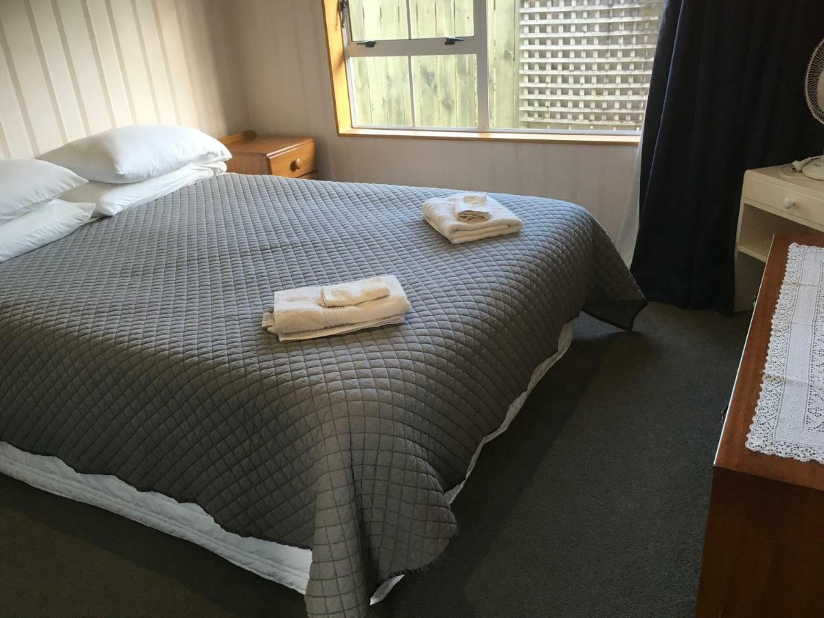 タウポ Tui Houseヴィラ エクステリア 写真