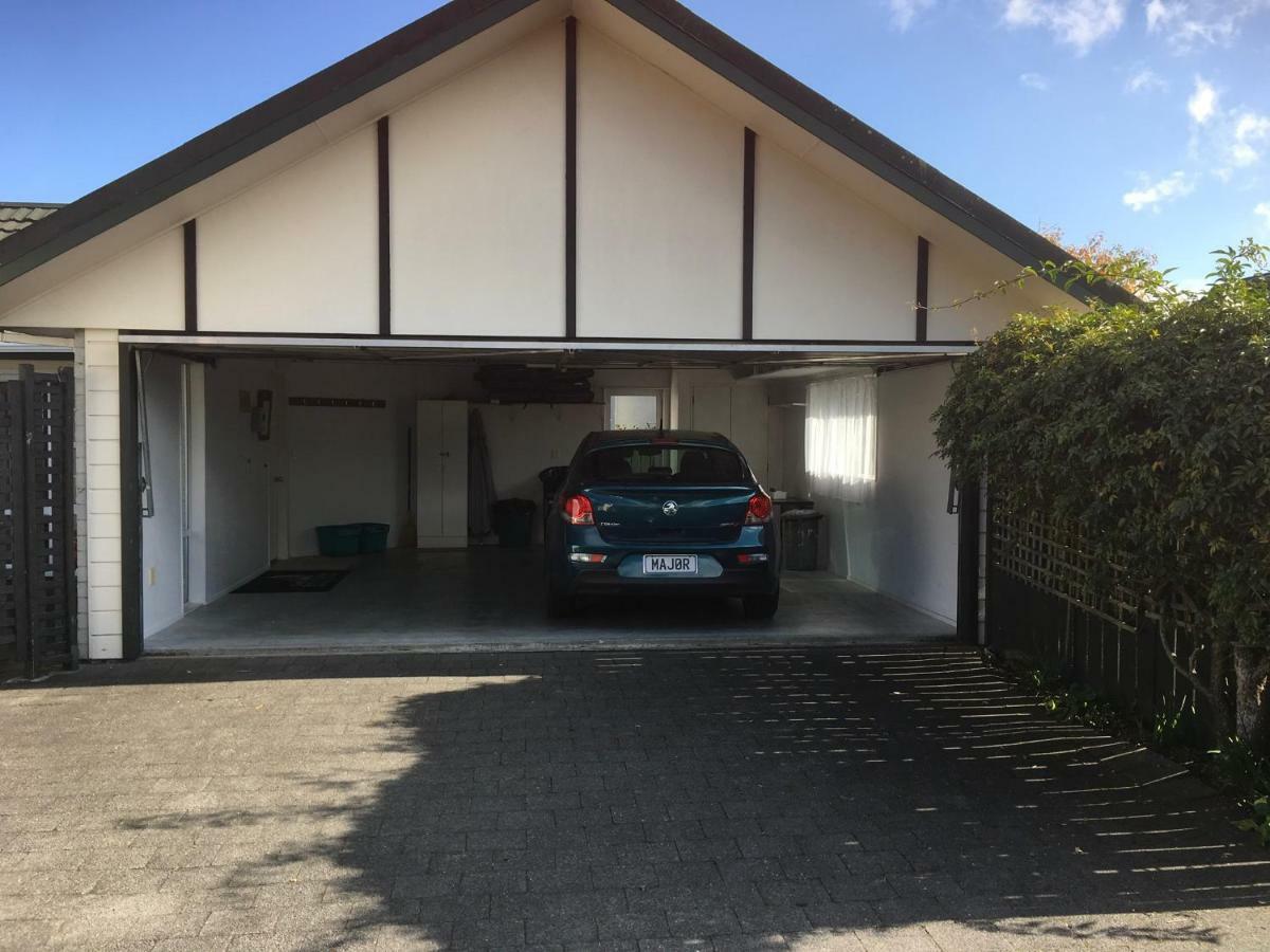 タウポ Tui Houseヴィラ エクステリア 写真